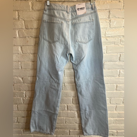 Light Wash Straight Leg Jeans with Rips - Picture 2 of 2